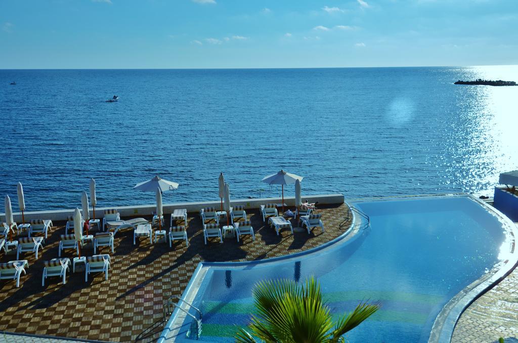 West Beach Apartment Durrës Kültér fotó