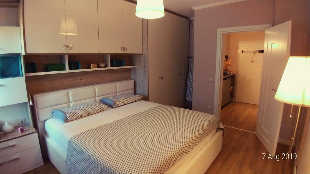 West Beach Apartment Durrës Kültér fotó